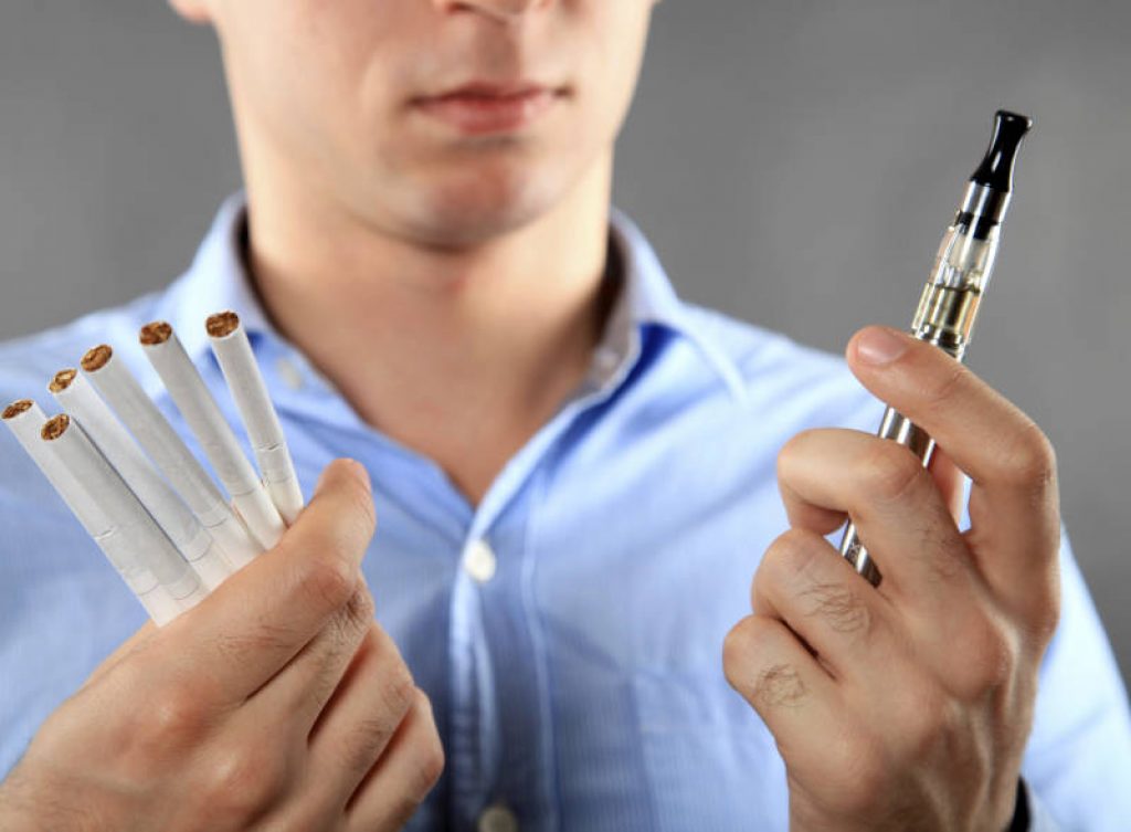 The Difference between E cigarette and Traditional Cigarette